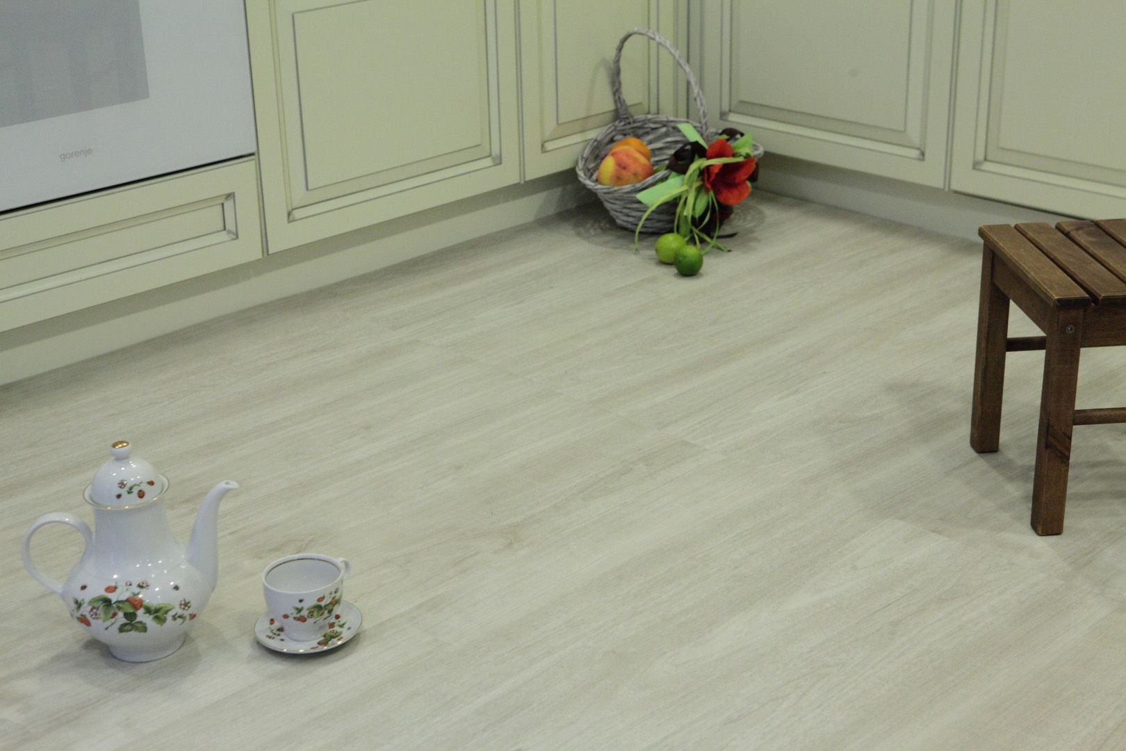 Виниловый пол Decoria Плитка ПВХ Decoria Office Tile DW 2221 Дуб Ван