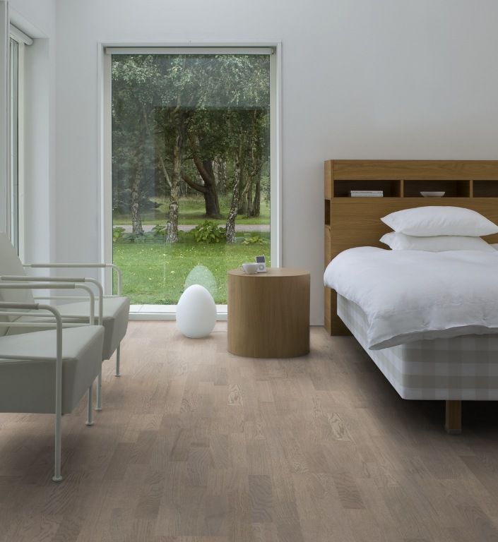 Паркетная доска Kahrs Дуб Затмение 3-полосный