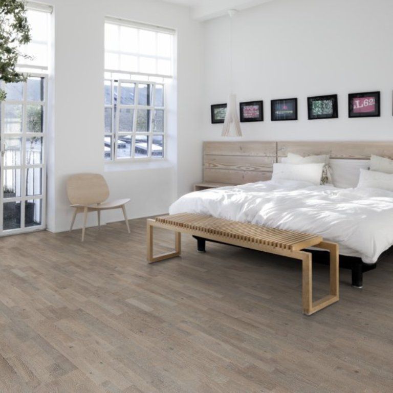 Паркетная доска Karelia Impressio Дуб Aged Stonewashed Ivory 3-полосный