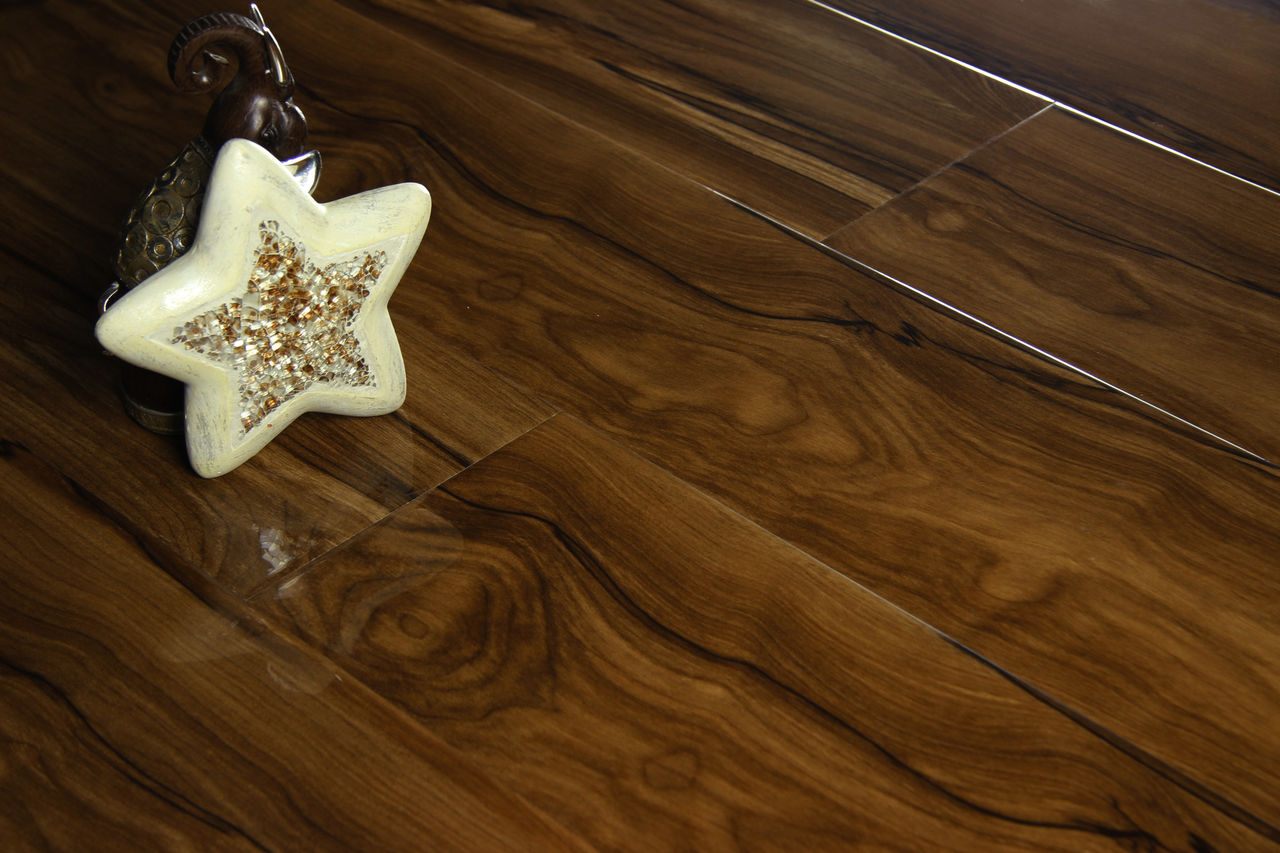 Ламинат Mostflooring High glossy Орех Пекан 11910