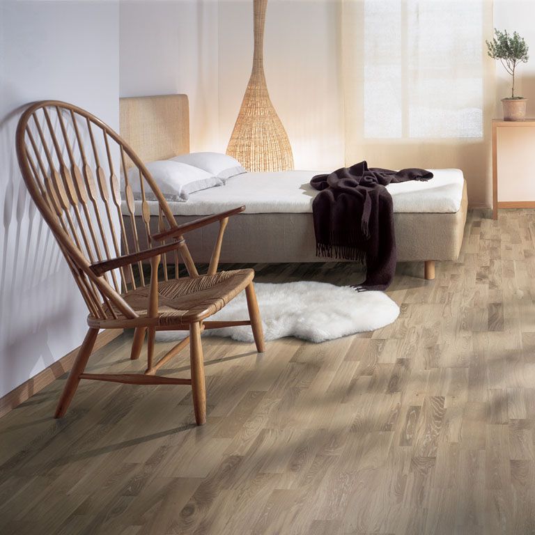 Паркетная доска Kahrs Дуб Стратус 3-полосный